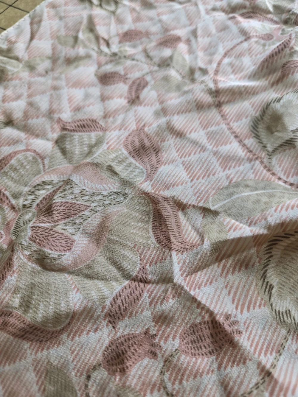 Vintage J.G. Hook 100% Silk Scarf Pink Floral Lattice Jacquard Oblong Wrap 11x51